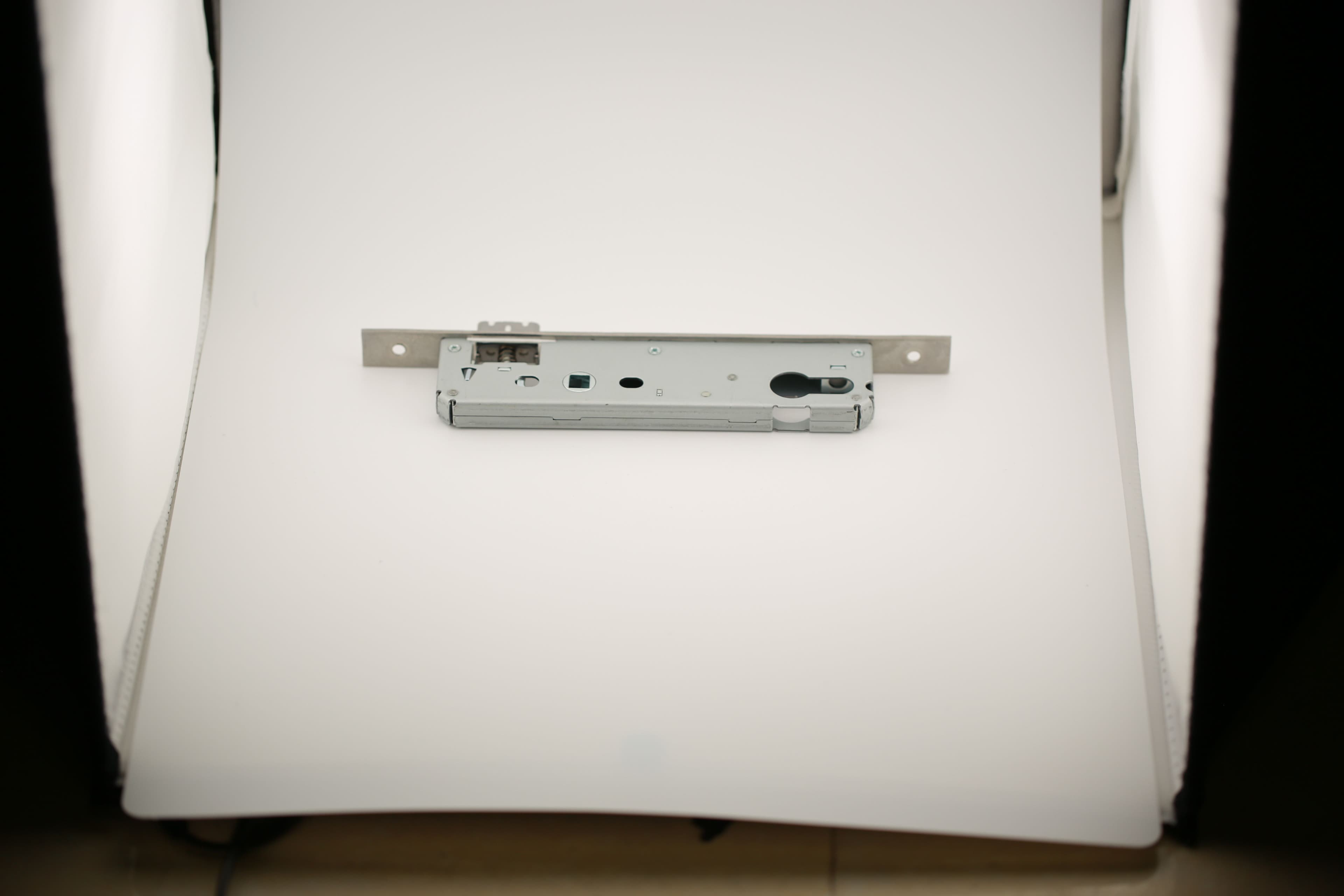 Linh Kiện Khóa Cửa